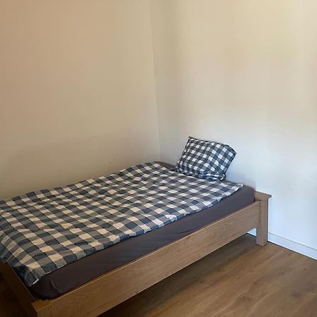 روتردام Lovely 1 Private Bedroom With Garden View المظهر الخارجي الصورة